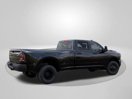 Diamond Black 2026 RAM 3500 Tradesman