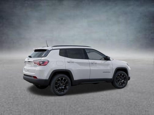 Bright White Clearcoat 2026 Jeep Compass Latitude