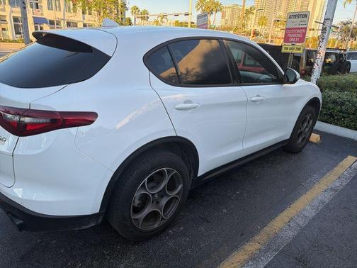 2023 Alfa Romeo Stelvio Sprint