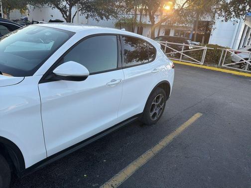 2023 Alfa Romeo Stelvio Sprint