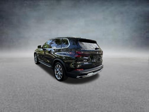 Black Sapphire Metallic 2024 BMW X5 xDrive40i