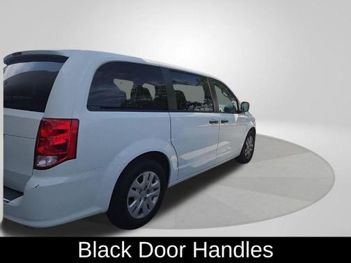 White Knuckle Clearcoat 2019 Dodge Grand Caravan SE