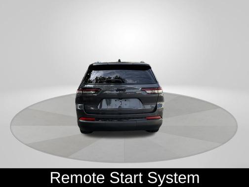 Metallic 2022 Jeep Grand Cherokee L Laredo