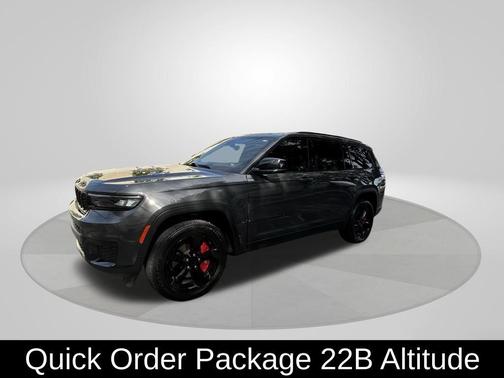 Metallic 2022 Jeep Grand Cherokee L Laredo