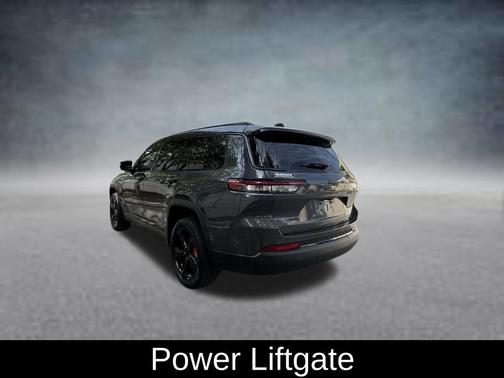 Metallic 2022 Jeep Grand Cherokee L Laredo