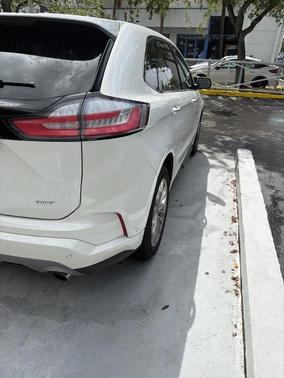 White 2021 Ford Edge Titanium