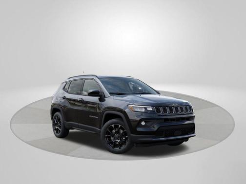Diamond Black 2026 Jeep Compass Latitude