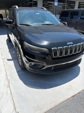 Diamond Black 2019 Jeep Cherokee Latitude Plus