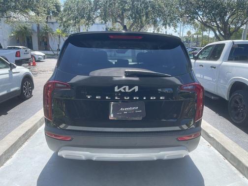 2022 Kia Telluride LX