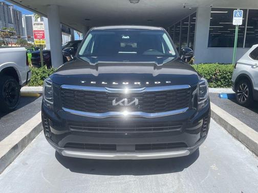 2022 Kia Telluride LX