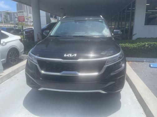 2023 Kia Seltos S