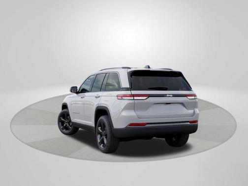 Bright White Clearcoat 2026 Jeep Grand Cherokee Limited