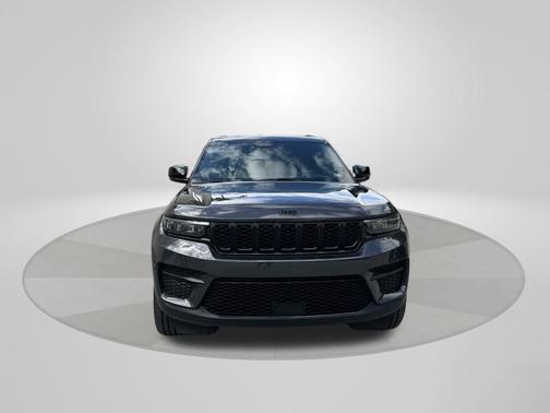 2024 Jeep Grand Cherokee Laredo
