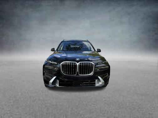Black Sapphire Metallic 2025 BMW X7 xDrive40i
