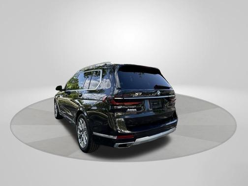 Black 2025 BMW X7 xDrive40i