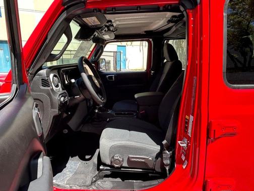 2025 Jeep Gladiator Sport