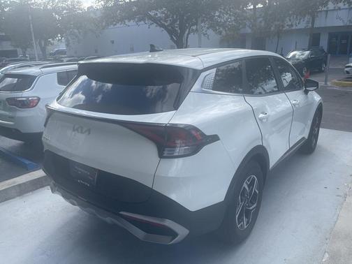 2023 Kia Sportage LX