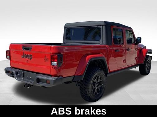 2022 Jeep Gladiator Sport