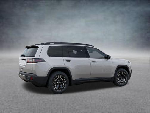 Silver Zynith Clearcoat 2026 Jeep Cherokee LAREDO/LIMITED