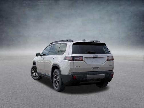 Silver Zynith Clearcoat 2026 Jeep Cherokee LAREDO/LIMITED
