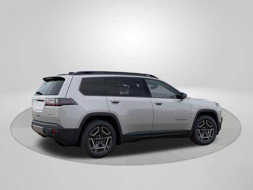 Silver Zynith Clearcoat 2026 Jeep Cherokee LAREDO/LIMITED