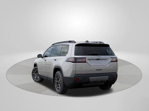 Silver Zynith Clearcoat 2026 Jeep Cherokee LAREDO/LIMITED