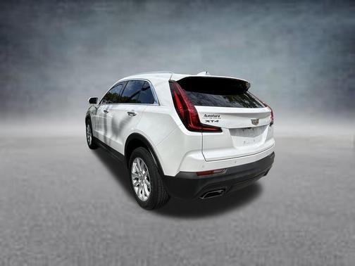 Crystal White Tri-Coat 2019 Cadillac XT4 Luxury