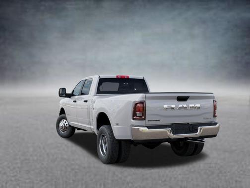 Bright White Clearcoat 2026 RAM 3500 Big Horn
