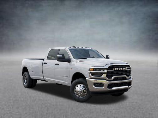 Bright White Clearcoat 2026 RAM 3500 Big Horn