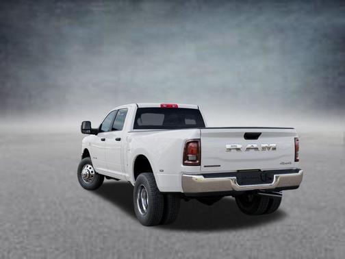 Bright White Clearcoat 2026 RAM 3500 Big Horn