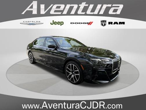 Black Sapphire Metallic 2025 BMW 740 i xDrive