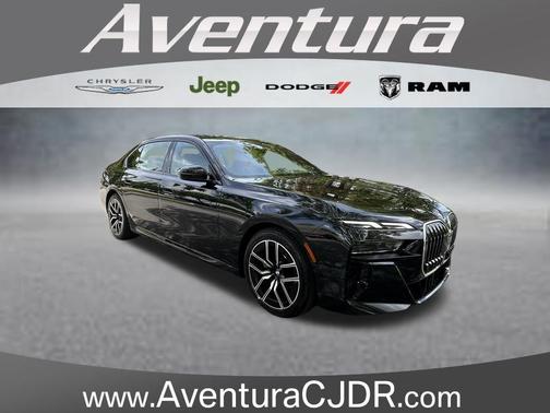 Black Sapphire Metallic 2025 BMW 740 i xDrive