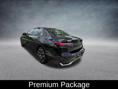 Black Sapphire Metallic 2025 BMW 740 i xDrive