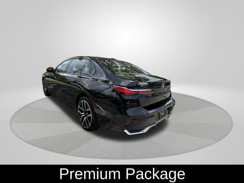 Black Sapphire Metallic 2025 BMW 740 i xDrive