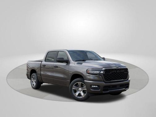 Granite Crystal Clearcoat Metallic 2026 RAM 1500 Express