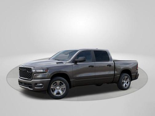 Granite Crystal Clearcoat Metallic 2026 RAM 1500 Express