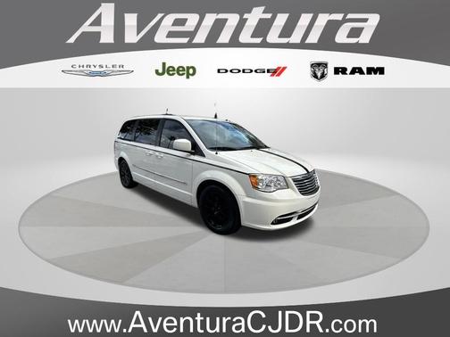 2013 Chrysler Town & Country Touring