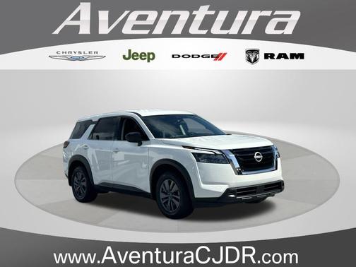 2024 Nissan Pathfinder S