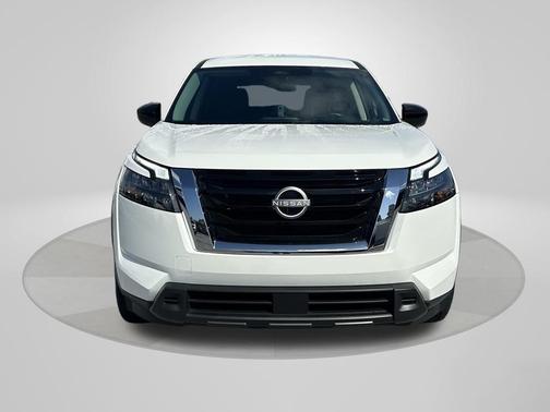2024 Nissan Pathfinder S