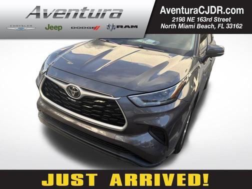 Gray 2021 Toyota Highlander L