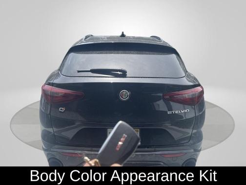 Vulcano Black Metallic 2022 Alfa Romeo Stelvio Veloce