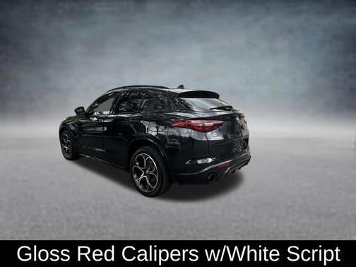 Vulcano Black Metallic 2022 Alfa Romeo Stelvio Veloce