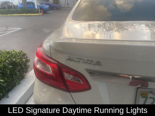 2016 Nissan Altima 2.5 SR