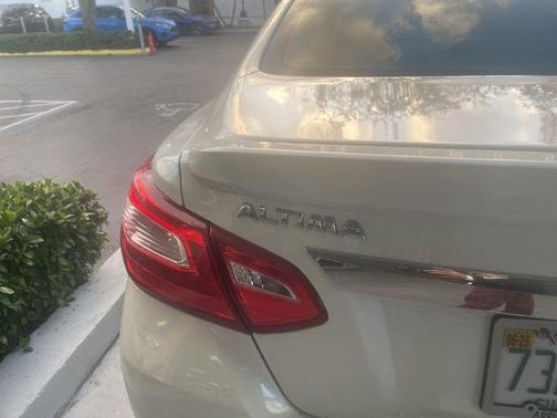 2016 Nissan Altima 2.5 SR