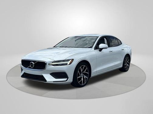 2020 Volvo S60 T5 Momentum
