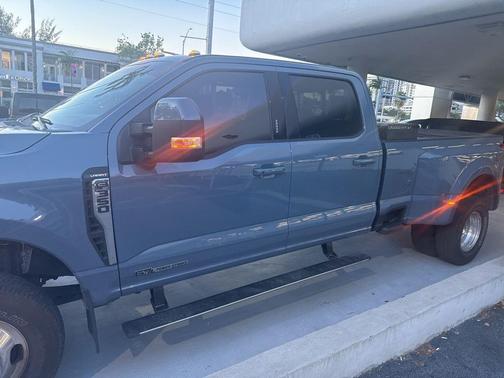 2023 Ford F-350 Lariat Super Duty