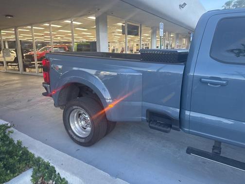 2023 Ford F-350 Lariat Super Duty