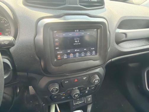 Omaha Orange Clearcoat 2020 Jeep Renegade Latitude
