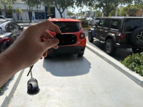 Omaha Orange Clearcoat 2020 Jeep Renegade Latitude