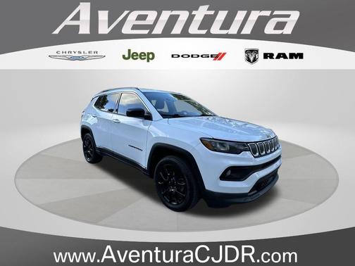 Bright White Clearcoat 2022 Jeep Compass Latitude Lux